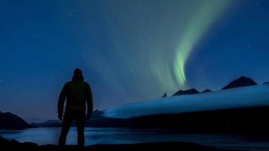 La aurora boreal formó parte del idílico paisaje que acompañó a Gerard en su travesía a pie y en packraft. FOTO: Gerard Anton