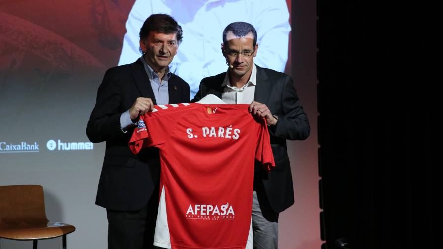 Josep Maria Andreu, presidente del Nàstic, posa junto a Sergi Parés, nuevo director deportivo de los granas. FOTO: Nàstic