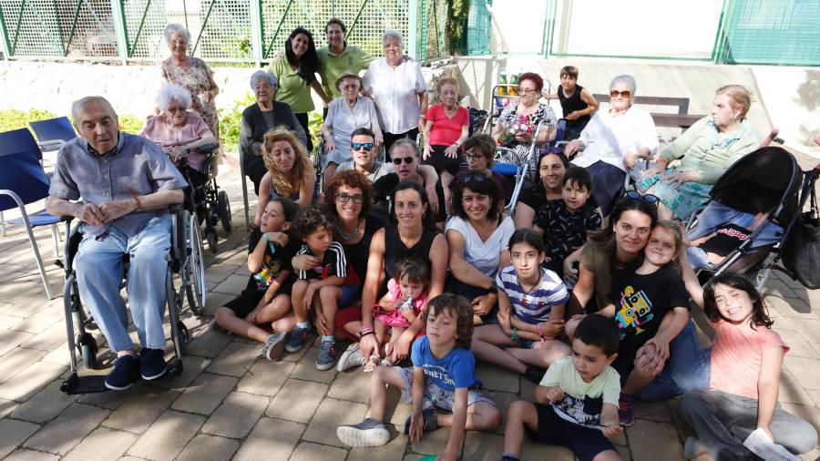 Familias en la fiesta del proyecto ‘Horitzons’. Foto: Pere Ferré