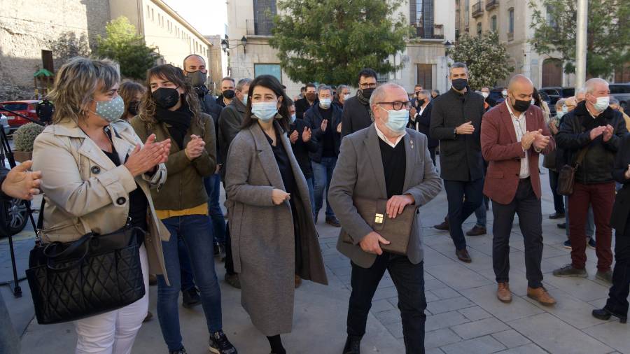 L’alcalde de Roquetes Paco Gas dirigint-se ahir al Jutjat de Tortosa. FOTO:JOAN REVILLAS