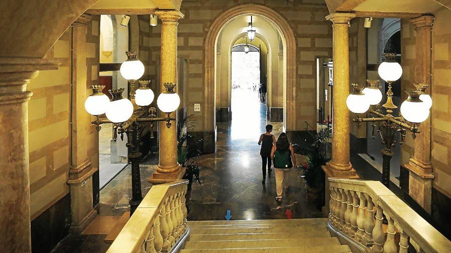 Imagen del interior del edificio del Ayuntamiento de Tarragona de la Plaça de la Font. Foto: Pere Ferré