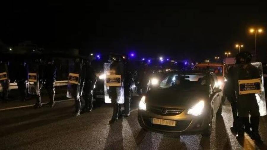Lína policial en la Autovía A-7, en Tarragona. FOTO: DT