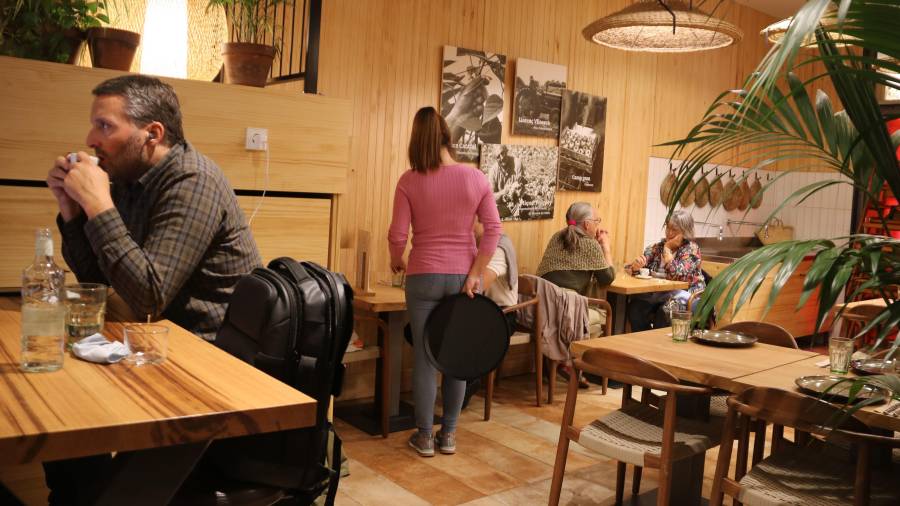 El restaurante Mercat d'Autors d'Ametller Origen en el primer día que se permite un aforo del 100% en el interior de los locales. ACN