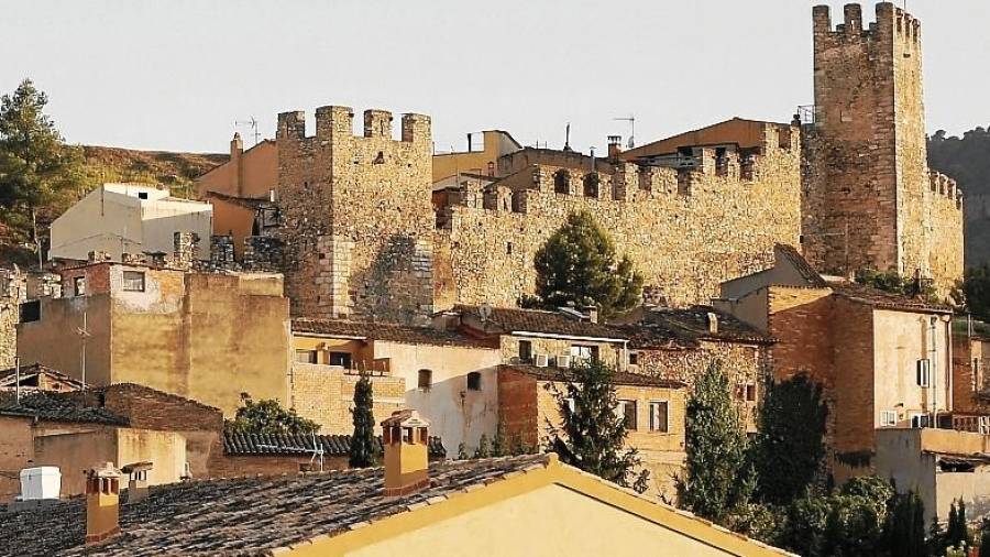 La muralla de Montblanc rodea el casco histórico. FOTO: PERE FERRÉ