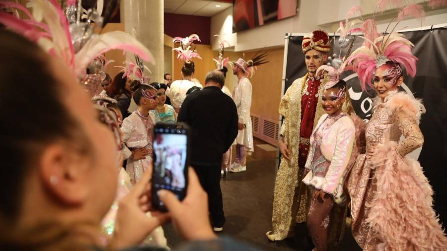 El Rey y la Concubina llenaron la ciudad de fiesta e inauguraron el Carnaval. FOTO: ALBA MARINÉ