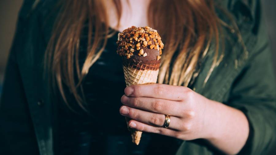 Degustar un bon gelat és un plaer no només a l’estiu, sinó també tot l’any. Foto: pixabay