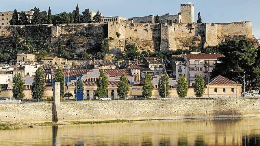 El Castell de la Suda se alza en Tortosa, en el Baix Ebre. Foto: Joan Revillas