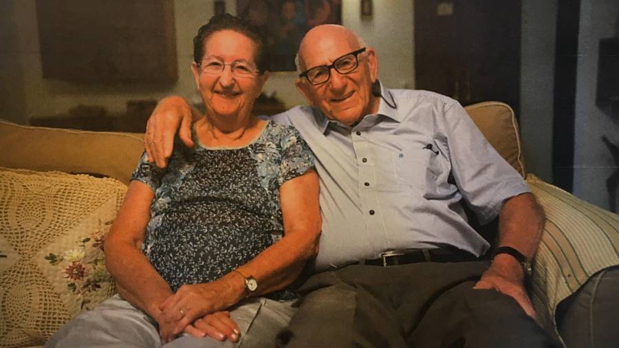 Mordechai Ben Abir (Marcos Caballero) junto a su esposa Fanny. Actualmente viven en Israel. FOTO: Cedida