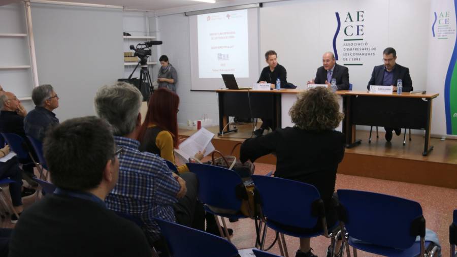Imatge de la presentació de l'Índex del Clima Empresarial de les Terres de l'Ebre, dilluns a Tortosa. Foto: ACN
