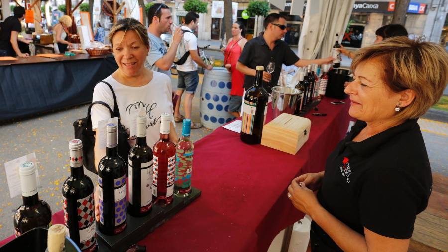 La feria del vino abrió oficialmente ayer por la tarde y seguirá a lo largo del fin de semana. Foto: Pere Ferré