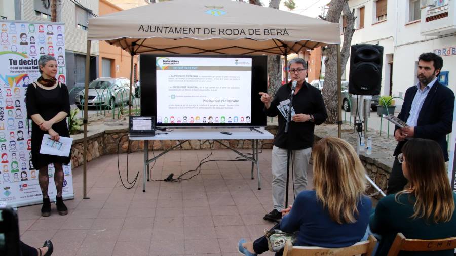 L'alcalde Pere Virgili va presentar les 12 propostes finalistes de la primera edició dels pressupostos participatius.