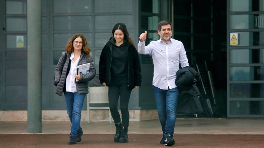 Jordi Sànchez sale de la cárcel de Lledoners en un permiso de 48 horas. FOTO: EFE