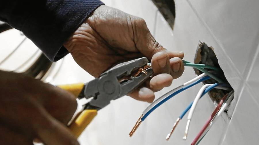 Los déficits estructurales de la FP condicionan la demanda de trabajo, según Pimec. FOTO: EFE
