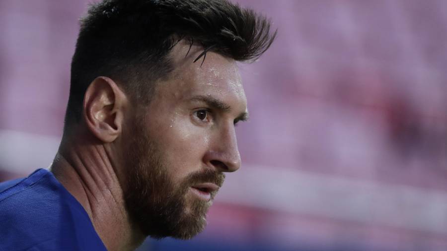 Leo Messi finalmente se queda esta temporada en el Barça, pero a partir de enero será libre para negociar con otro club. FOTO: EFE