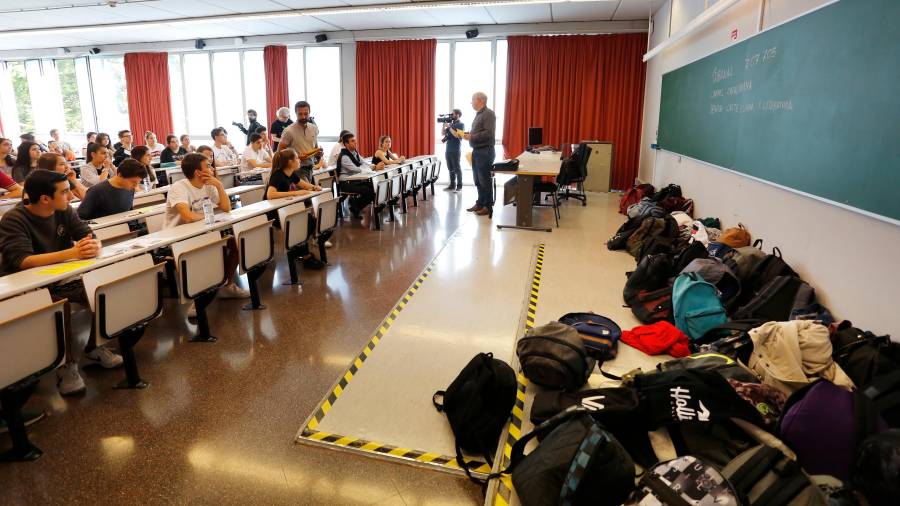 Imagen de una de las aulas del Campus Catalunya donde se ha presentado la prueba.
