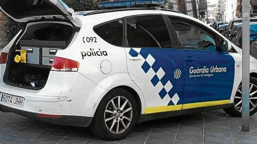 Una patrulla de la Guàrdia Urbana de Tarragona detuvo al presunto agresor. FOTO: DT