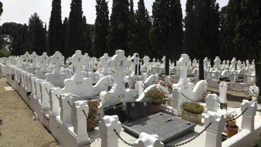 Cambrils pondrá autobús gratuito al cementerio en Todos los Santos