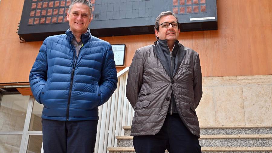 Josep Baiges, secretario de la Cambra de Comerç de Reus, e Isidre Guinjoan, vicepresidente del ente cameral. FOTO: ALFREDO GONZÁLEZ