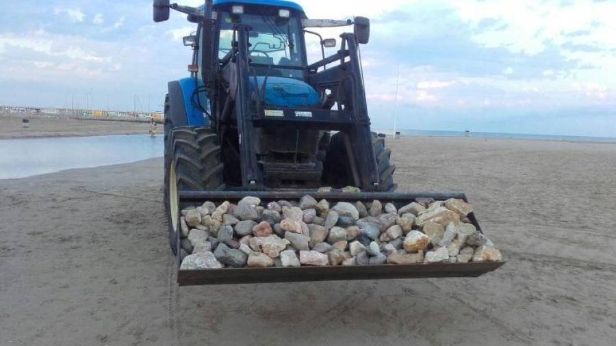 Las piedras una vez retiradas de la playa.