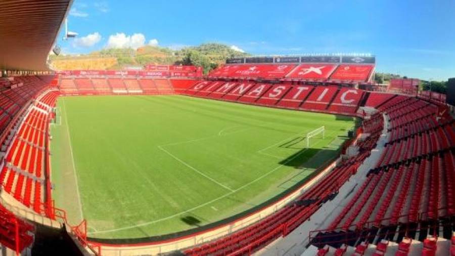 El Nàstic ofrece el Nou Estadi para el CD La Cava-Barça