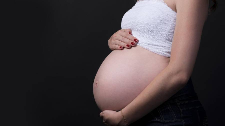 La justicia europea ha reforzado la protección especial en materia laboral de la que gozan las embarazadas.
