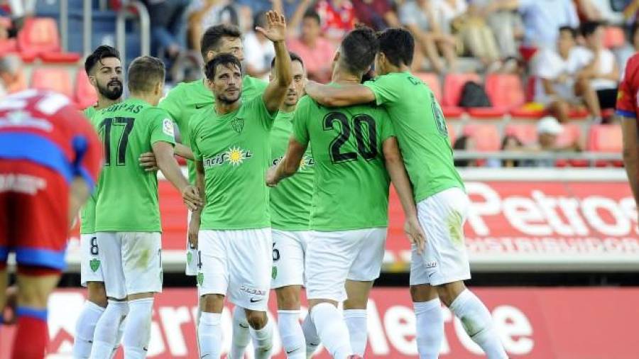 El CF Reus se enfrenta al Almería, fiabilidad defensiva y vértigo en ataque