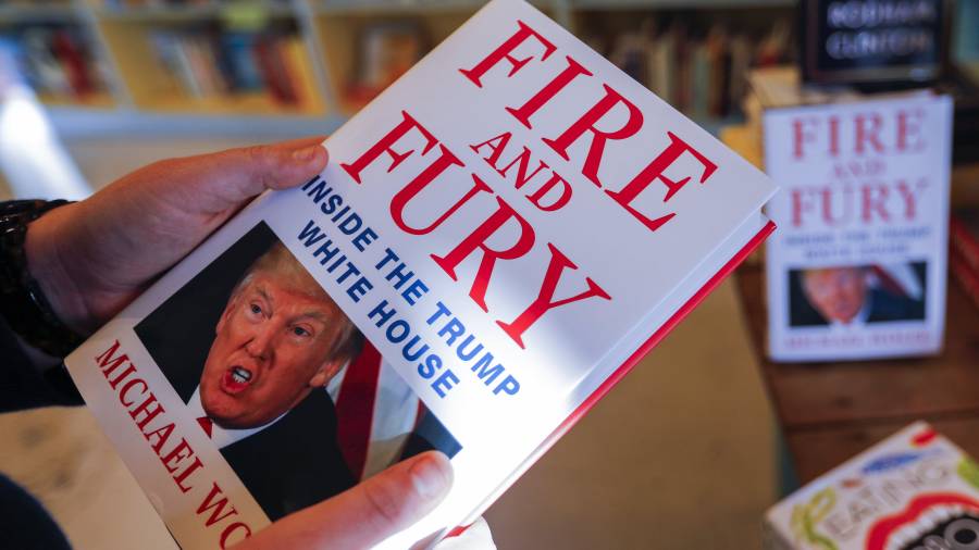 El polémico libro sobre Trump, Fire and Fury (Furia y fuego). FOTO: EFE