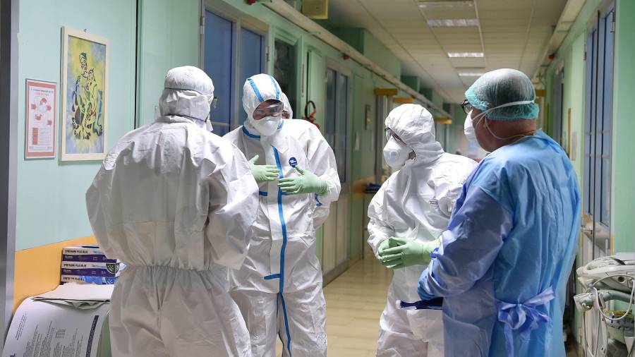La pandemia que se ha cobrado la vida de 1.293 personas en Tarragona. EFE