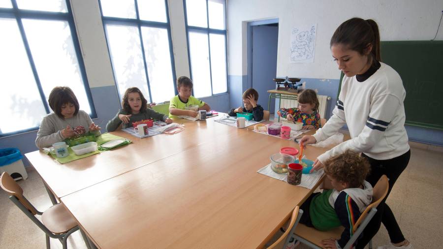 L’ajuntament dels Guiamets ha habilitat una sala de l’escola pel servei de menjador. FOTO: Joan Revillas