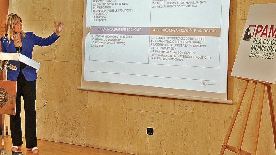 La vicealcaldesa Noemí Llauradó durante la presentación de lo que será el Pla d’Acció Municipal 2019-23. FOTO: A.R.