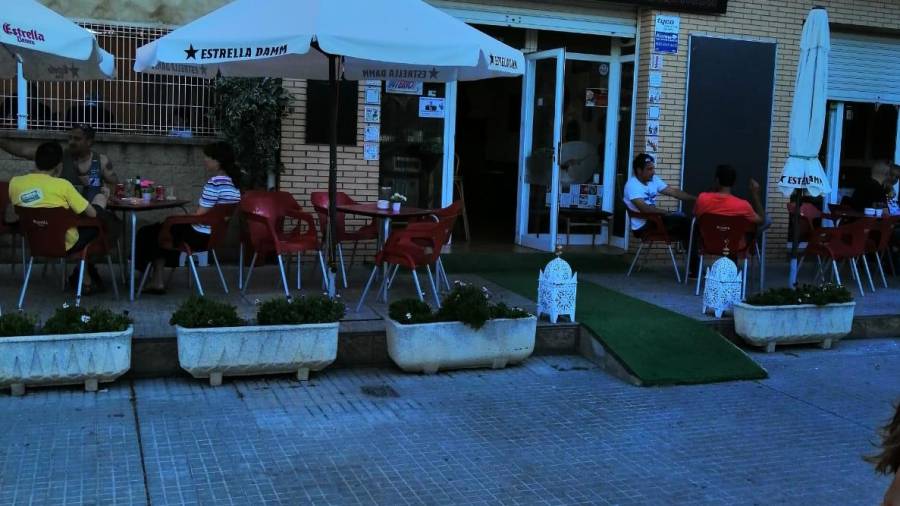 El bar está ubicado en una de las avenidas principales del barrio de Vilafortuny, de Cambrils. FOTO: DT