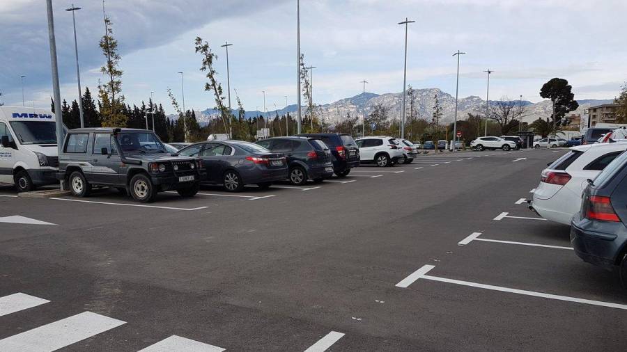 Imatge d'aquest divendres de l'aparcament, ja amb molts vehicles. Foto: Ajuntament de Tortosa