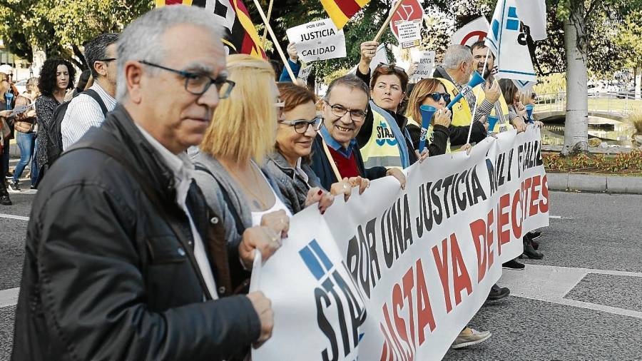Manifestación de los funcionarios de justicia por la Imperial. Foto: Alba Mariné