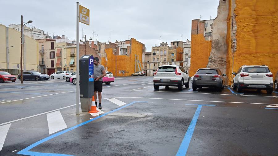 El nuevo parking de zona azul del barrio del Carme de Reus está ubicado entre las calles Sant Benet y Sant Francesc. FOTO: Alfredo González