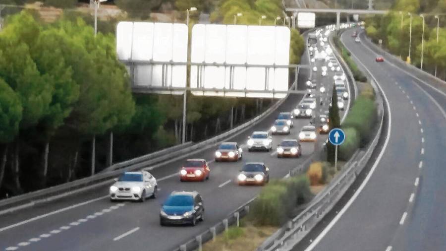 Crece el número de residentes que acuden al Baix Penedès, pero la comarca no tiene las infraestructuras preparadas. FOTO: Dt