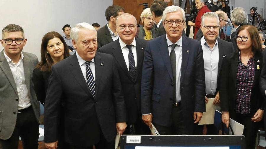 Varios de los principales alcaldes de la demarcación de Tarragona, en una imagen de archivo en la Delegació del Govern. FOTO: Lluís Milián/DT