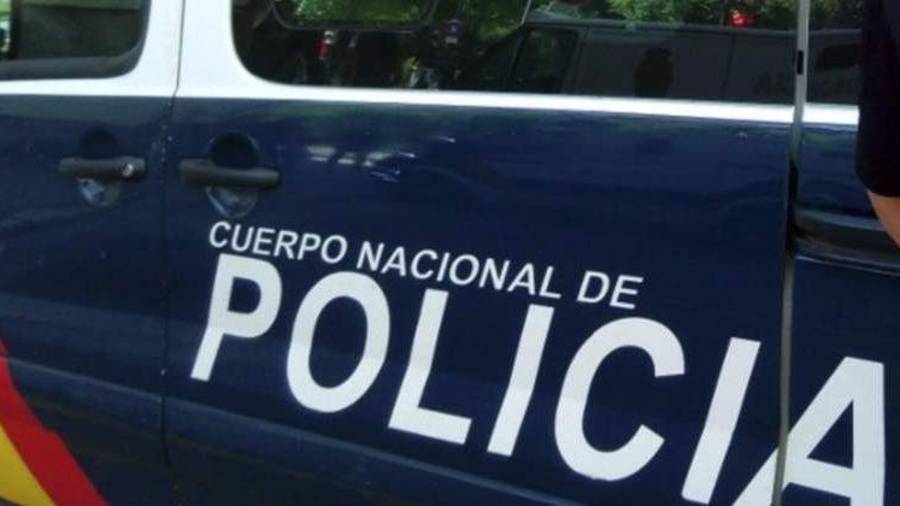 Un vehículo de la Policía Nacional. EFE