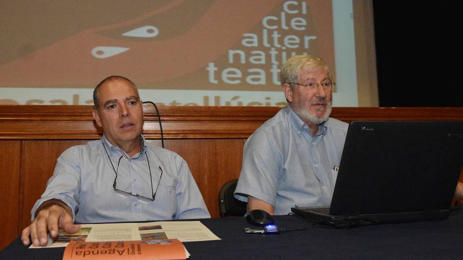 Els representat de l'entitat de la Sala Santa Llúcia, ahir a la roda de premsa de presentació del cicle. Foto: A. González.