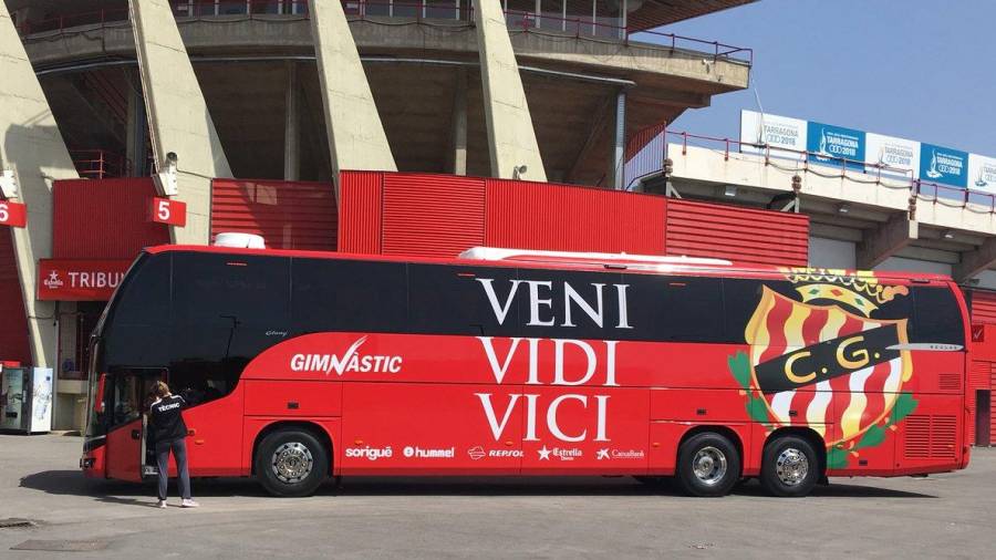 Imagen del nuevo autobús del Nàstic. Foto: Juanfran Moreno