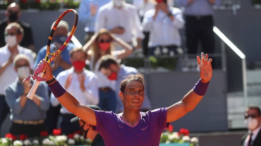 Rafa Nadal celebra la victoria ante Alcaraz en Madrid. Foto: EFE