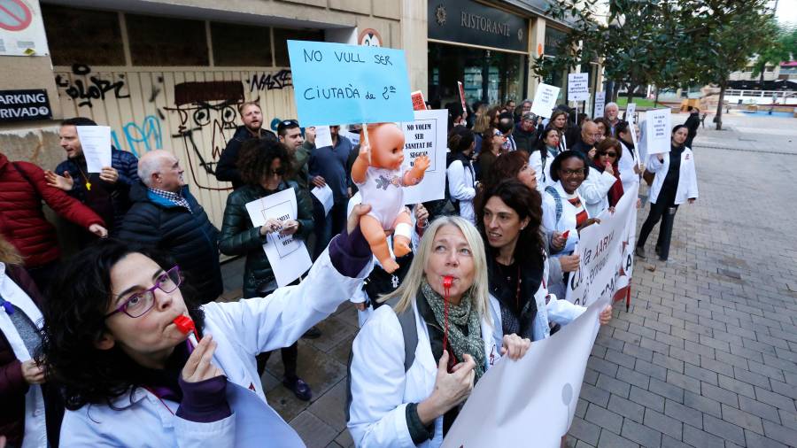 Los sanitarios ya protestaron en noviembre de 2018. FOTO: Pere Ferré