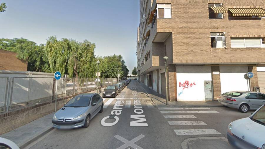 Los hechos ocurrieron en la vivienda de la víctima, situada en la calle Xaier Montsalvatge, en la Part Baixa de la ciudad. FOTO: DT