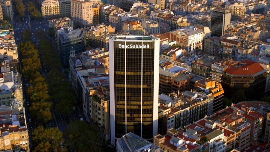 Imagen aérea de la avenida Diagonal de Barcelona. Foto: DT