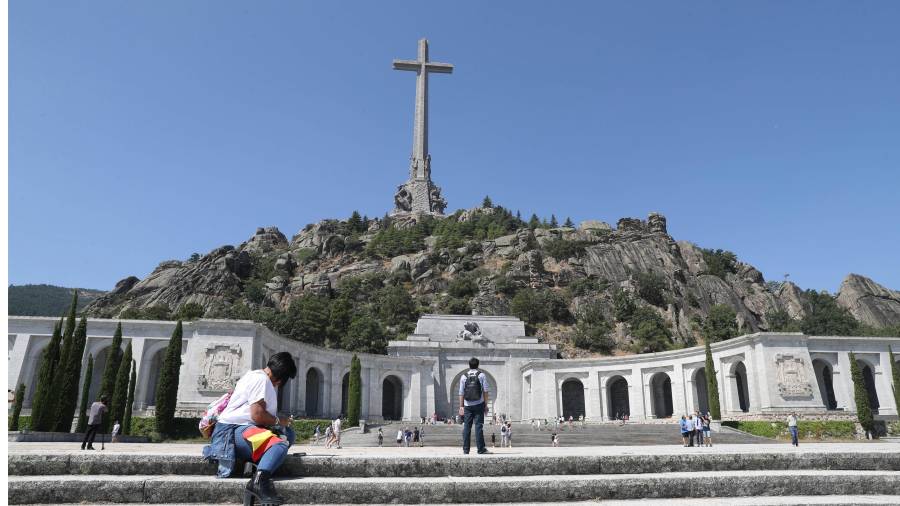 El Valle de los Caídos dejará de ser el mausoleo de Franco. EFE