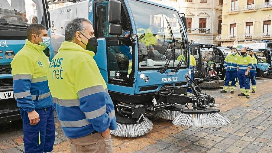 La maquinaria de la limpieza de la vía pública ha comenzado hace poco su puesta al día. FOTO: A. GONZÁLEZ