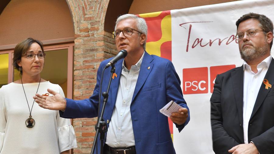 Josep Fèlix Ballesteros, la semana pasada, anunciando su reelección como candidato.