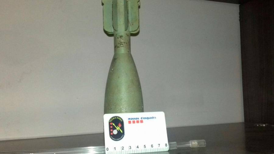 La granada encontrada en Salou. FOTO: Mossos d'Esquadra