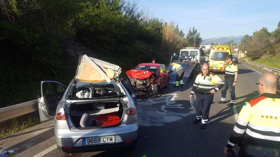 Imagen del accidente de tráfico de este miércoles en Riudoms. FOTO: Alba Mariné
