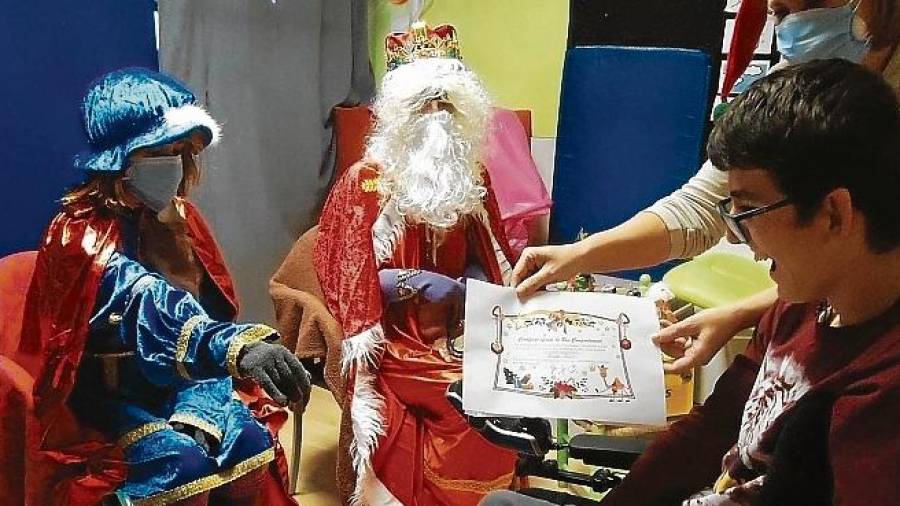 Sus Majestades trajeron varios regalos a todos los niños y niñas que se portaron bien durante el año. FOTOS: cedidas