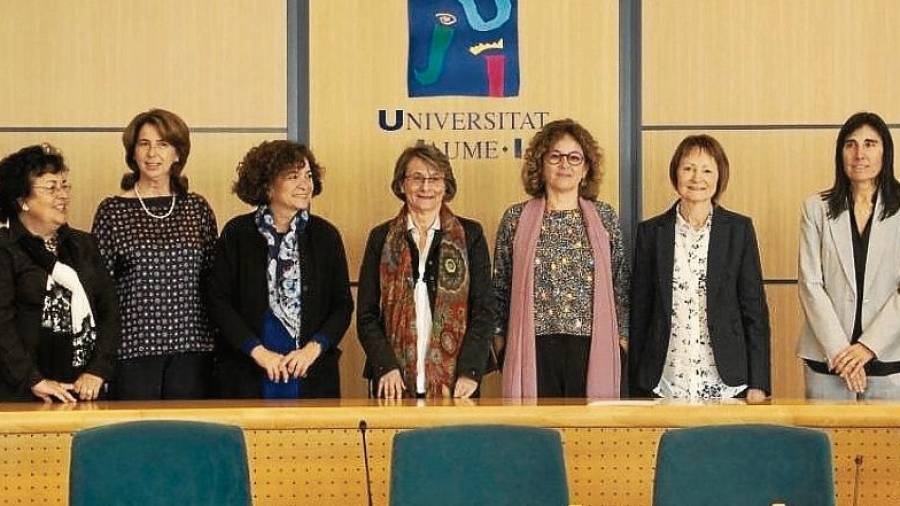 La rectora de la URV, María José Figueras, a la derecha de la imagen, estuvo en la reunión en Castellón. FOTO: cedida